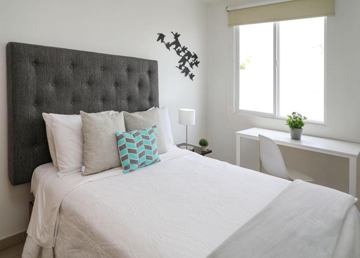 אגואסקליינטס Zimmer Suites מראה חיצוני תמונה