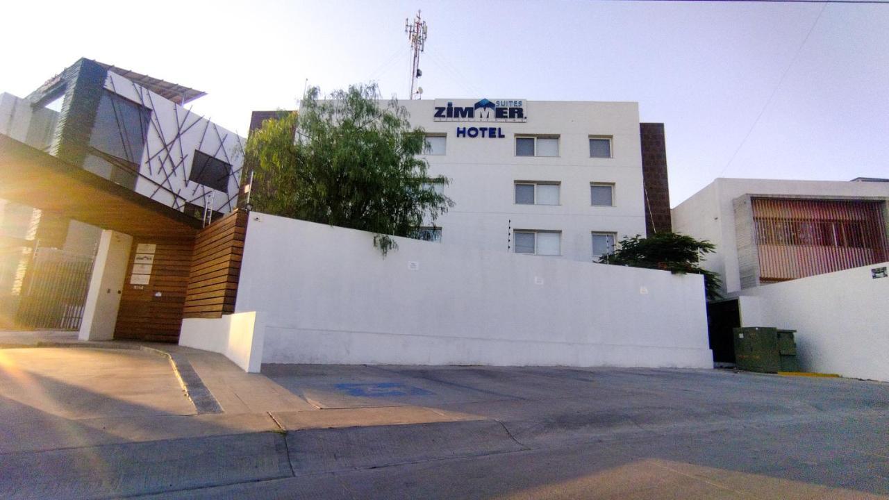 אגואסקליינטס Zimmer Suites מראה חיצוני תמונה