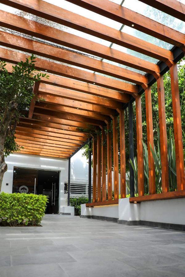 אגואסקליינטס Zimmer Suites מראה חיצוני תמונה