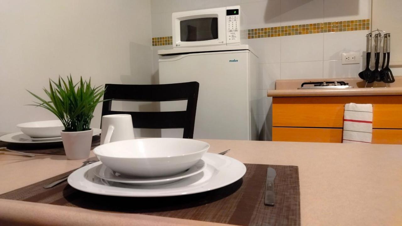 אגואסקליינטס Zimmer Suites מראה חיצוני תמונה
